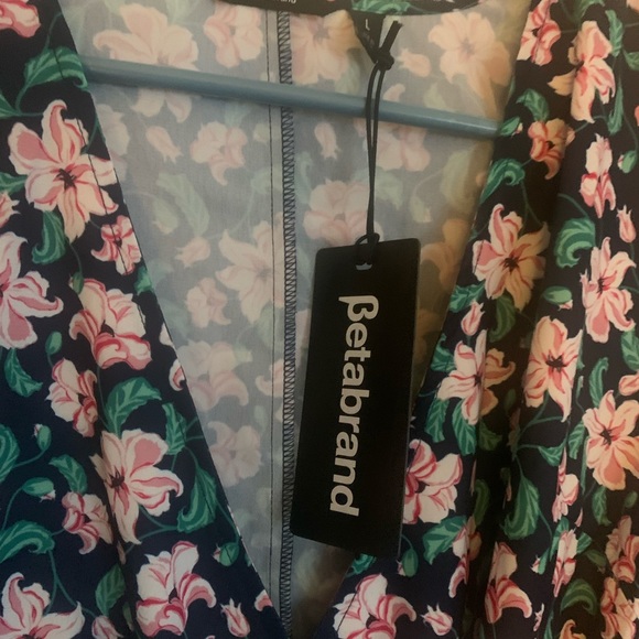 New Betabrand Perfect Peonies Wrap Blouse Top SZ Large - Picture 4 of 9